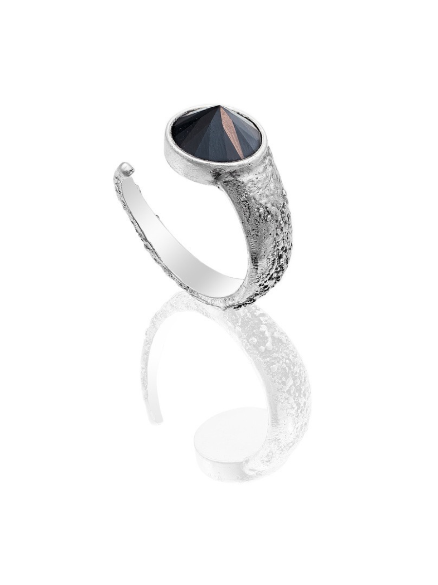 Carbono Spike Ring