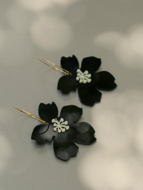 Amaryllis Flower Earring