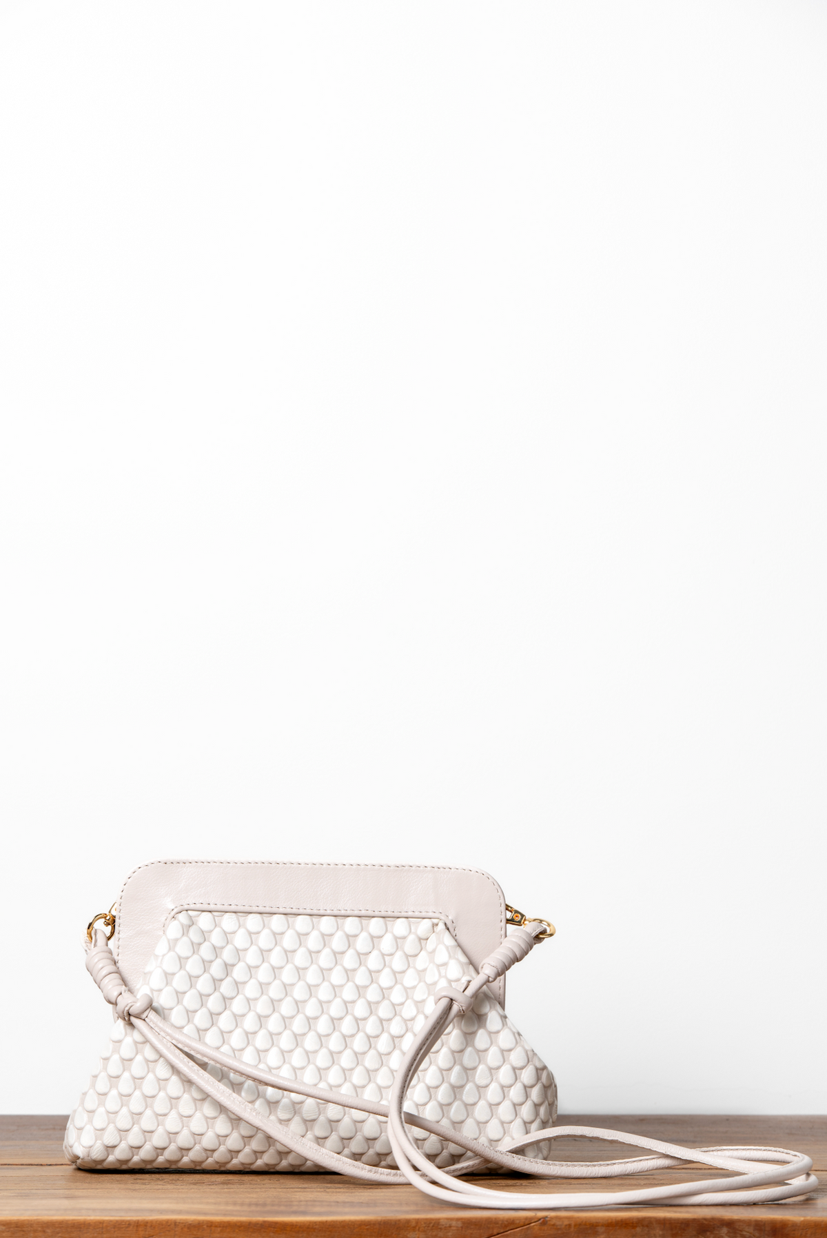 Sloane Queen Bee Clutch - Ivory